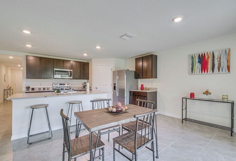 Spring Hill Retreat W/ Patio & Yard, Near Kayaking