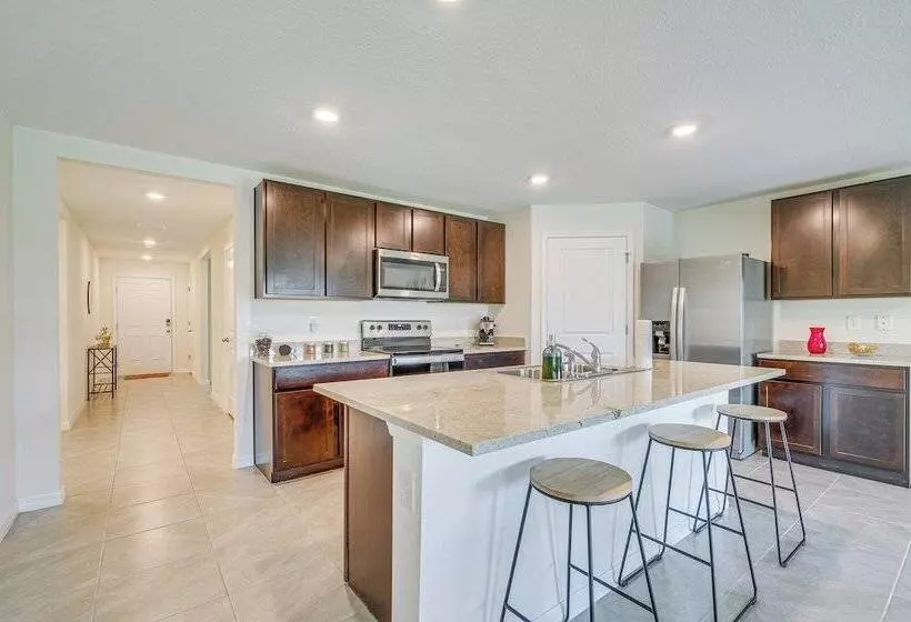 Spring Hill Retreat W/ Patio & Yard, Near Kayaking