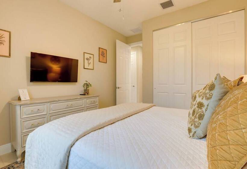 Stylish Port St Lucie Home W/ Hot Tub + Game Room!