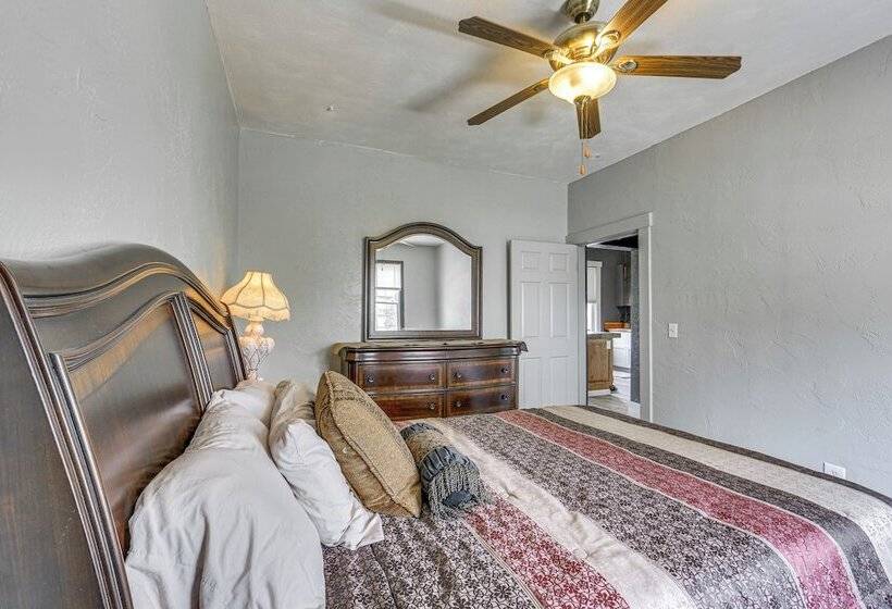 Updated New Kensington Home W/ Deck: 22 Mi To Pgh!