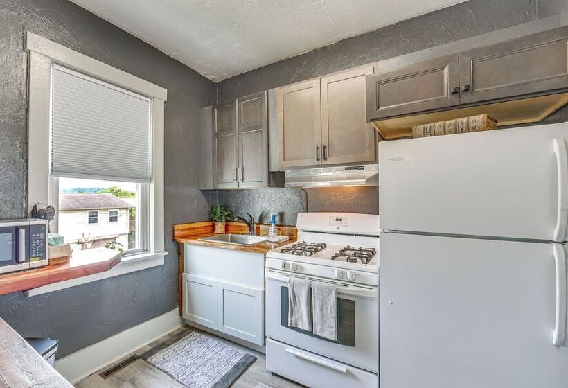 Updated New Kensington Home W/ Deck: 22 Mi To Pgh!