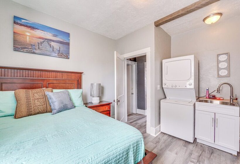 Updated New Kensington Home W/ Deck: 22 Mi To Pgh!