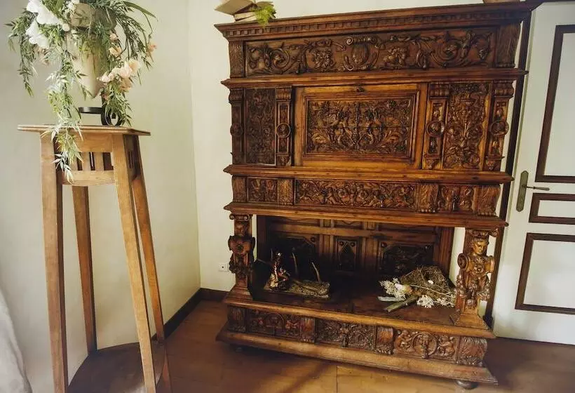 ベッドアンドブレックファースト Le Château De Sorgues