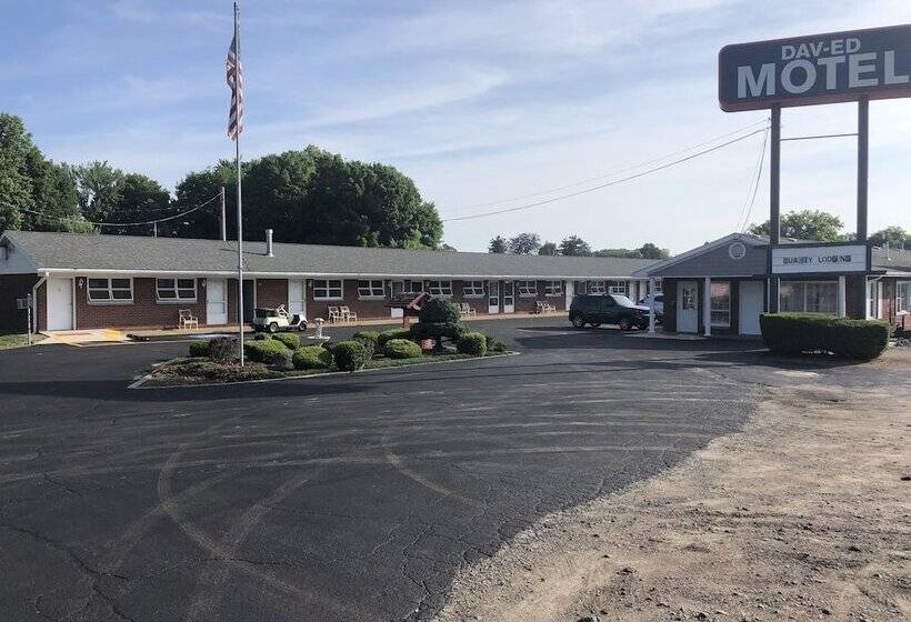 Dav Ed Motel
