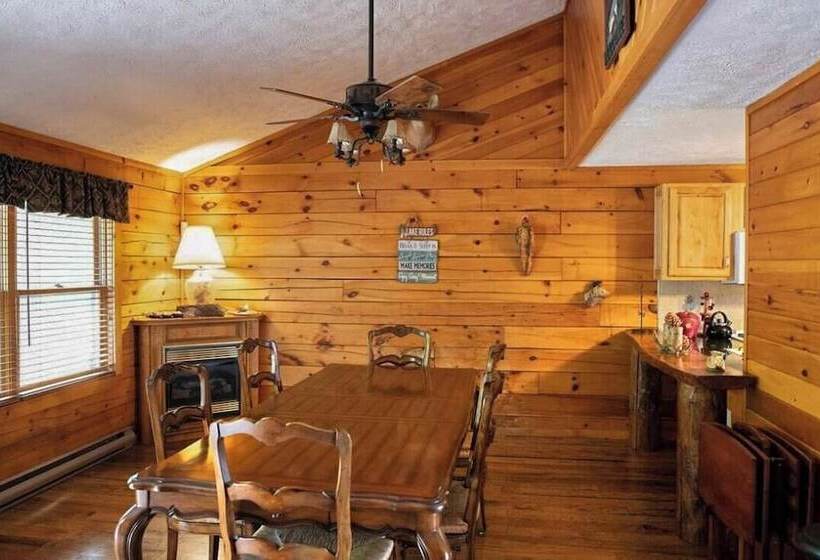 Deer Haven Cabin By Avantstay Waterfront Dock + Firepit