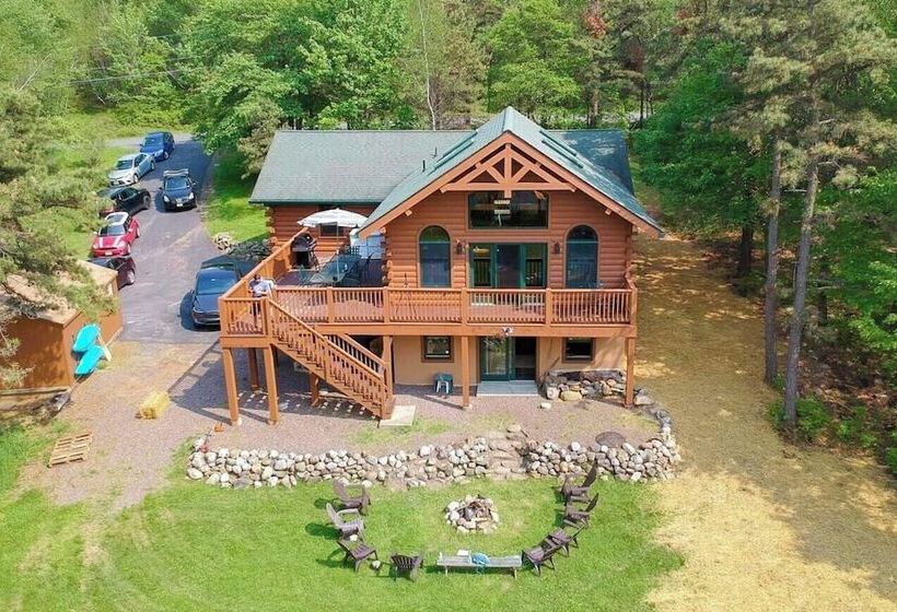 Deer Haven Cabin By Avantstay Waterfront Dock + Firepit