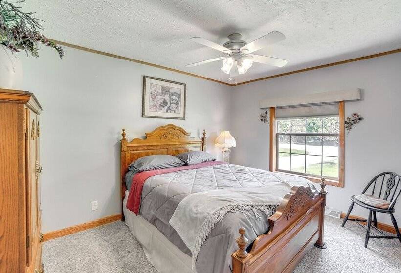 Family Friendly Gladstone Home Near Lake Michigan!