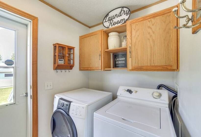 Family Friendly Gladstone Home Near Lake Michigan!