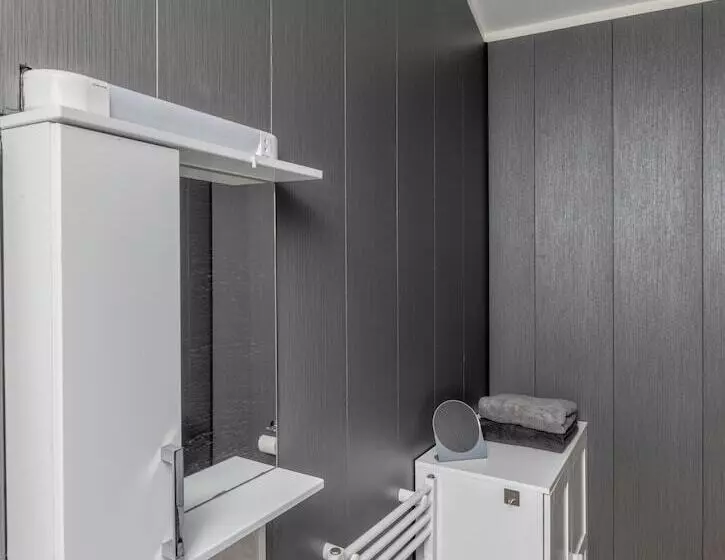 Family Luxury Cabin Retreat With Hot Tub