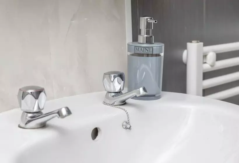 Family Luxury Cabin Retreat With Hot Tub