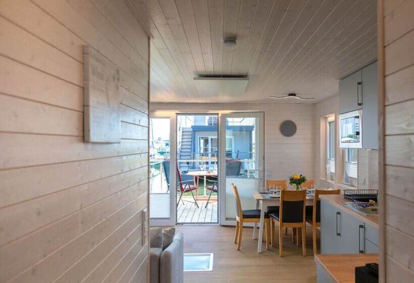 Отель Isa Comfortable Holiday Residence