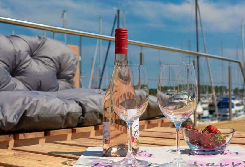 Отель Isa Comfortable Holiday Residence