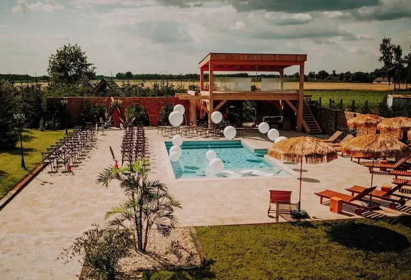 Maaseutuhotelli Skansen Bicz Resort