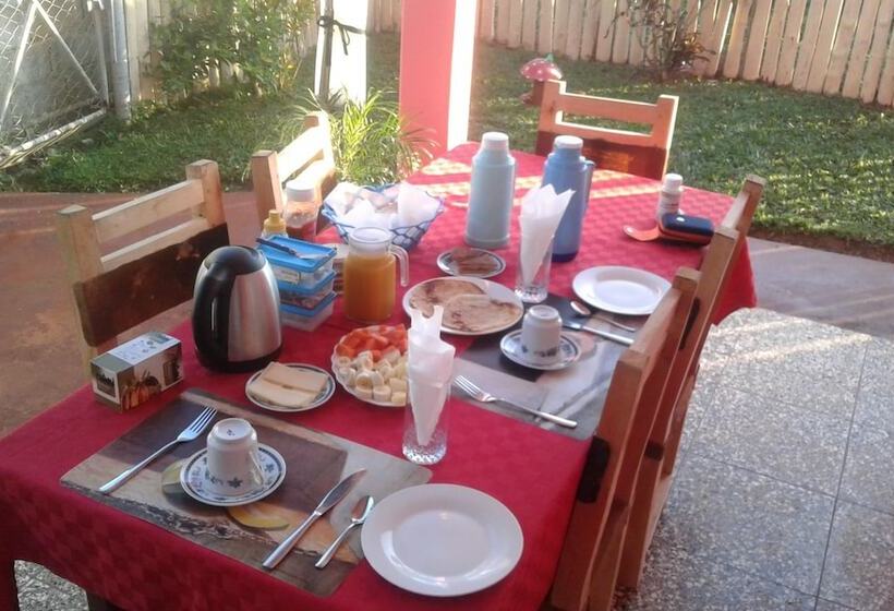 پانسیون Casa Jardin Yusniel Y Lida