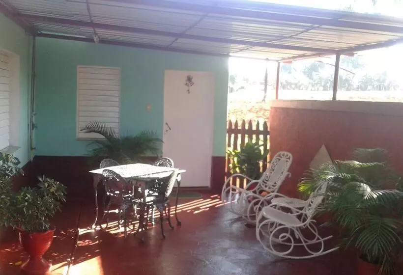 ペンション Casa Jardin Yusniel Y Lida