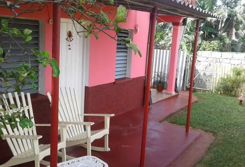 ペンション Casa Jardin Yusniel Y Lida