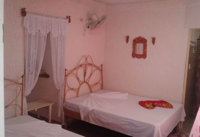 پانسیون Casa Jardin Yusniel Y Lida