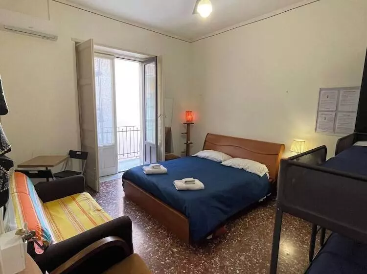 پانسیون Central Station House Cettina