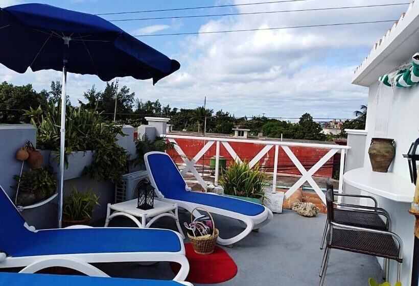 پانسیون Hostal Katia