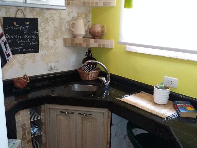 پانسیون Hostal Katia