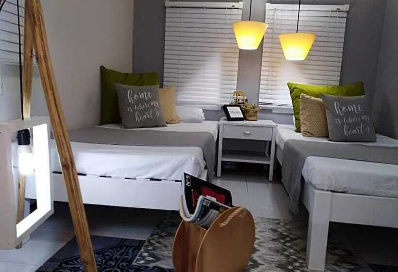 پانسیون Hostal Katia