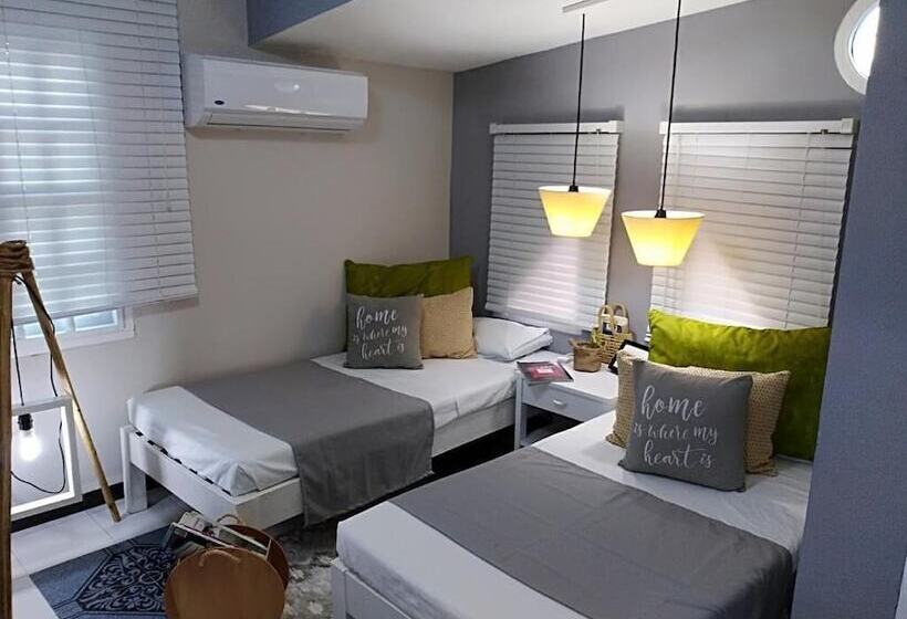 پانسیون Hostal Katia