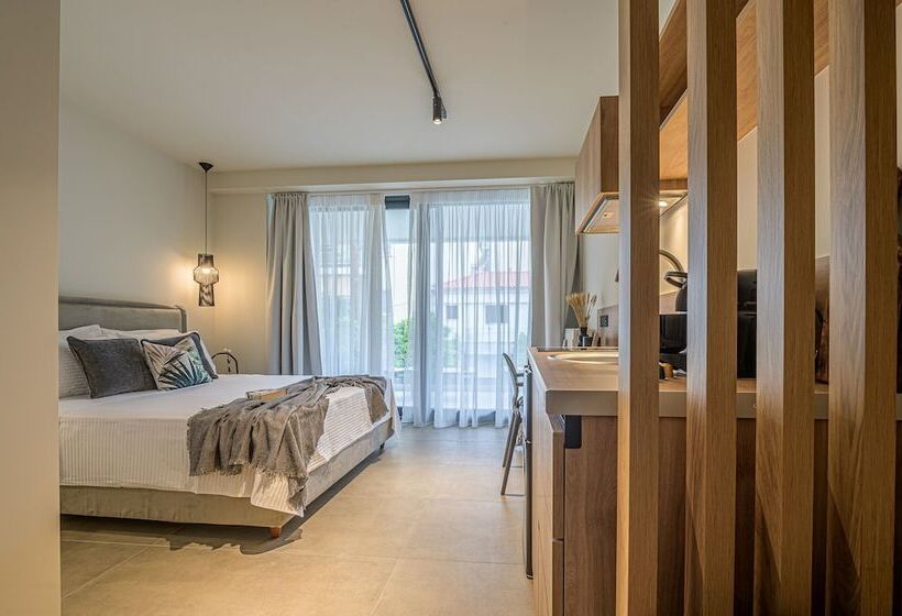 پانسیون Luaz Suites Volos Center