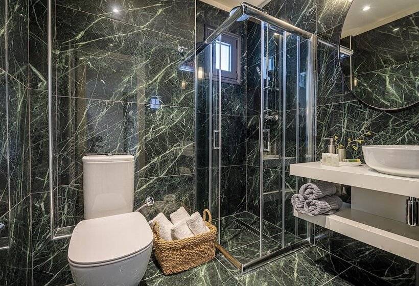 پانسیون Luaz Suites Volos Center