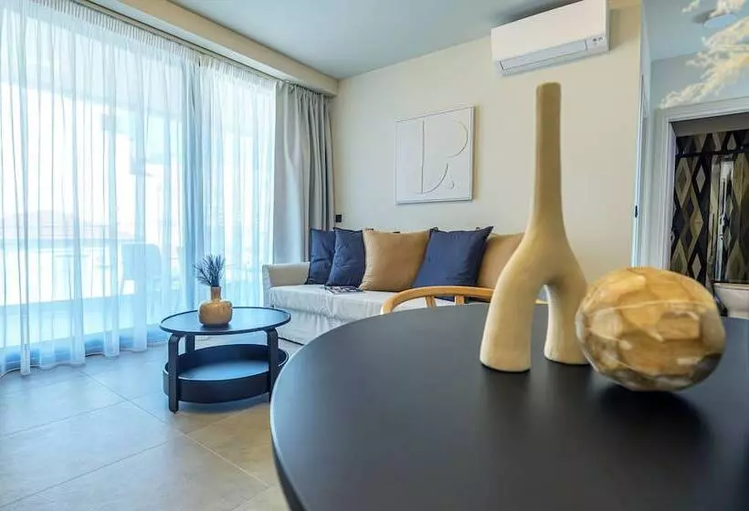 Majatalo Luaz Suites Volos Center