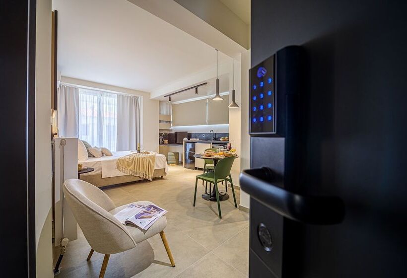 پانسیون Luaz Suites Volos Center