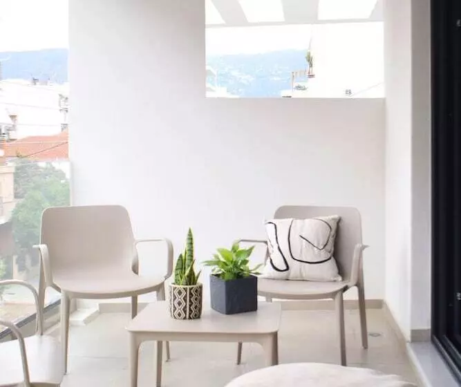 Majatalo Luaz Suites Volos Center