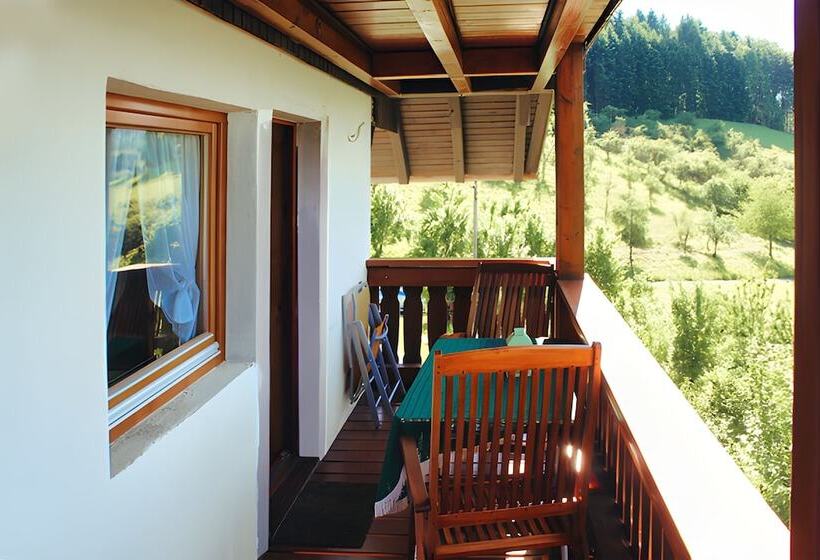 بنسيون Room In Guest Room   Double Room Linden Blossom