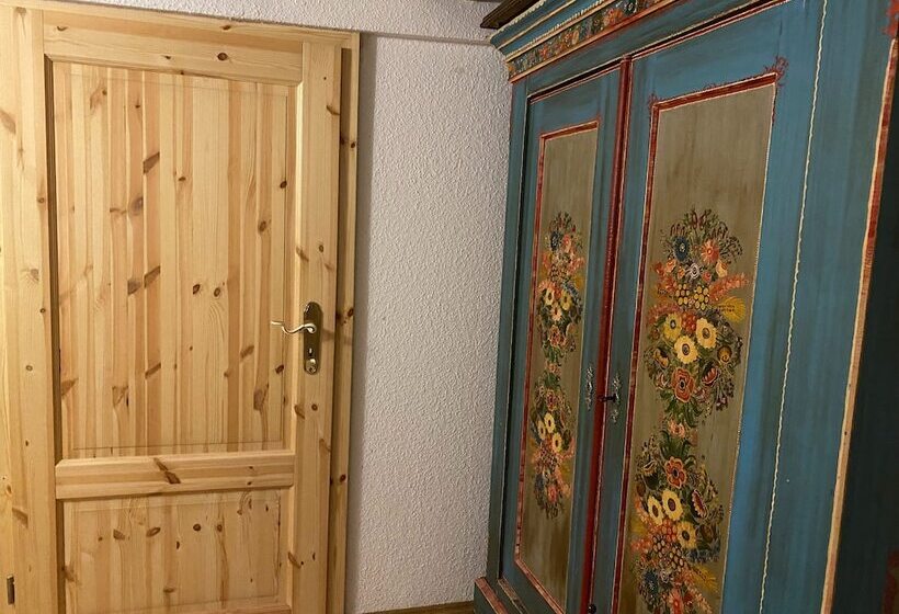 بنسيون Room In Guest Room   Double Room Linden Blossom