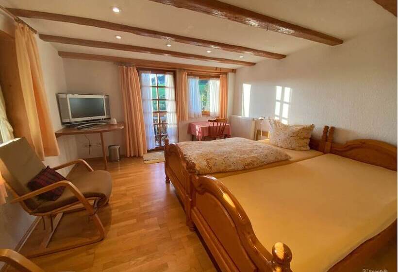 بنسيون Room In Guest Room   Double Room Linden Blossom