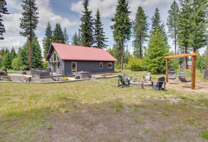 Hot Tub & Fire Pit: Cle Elum Escape!