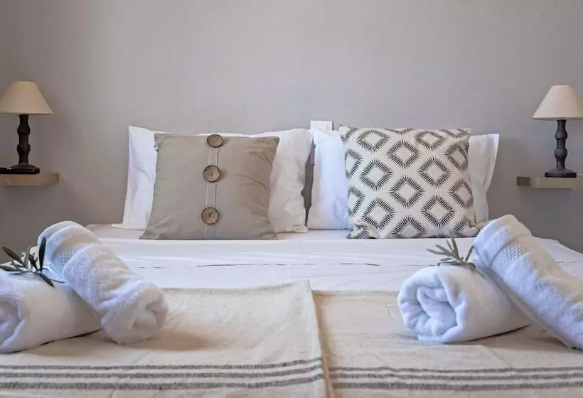 Thalia Bloom Villa Apartments