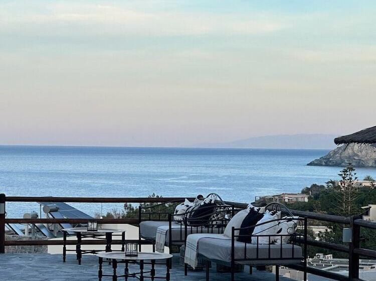 Thalia Bloom Villa Apartments