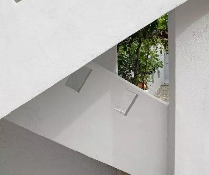 Thalia Bloom Villa Apartments