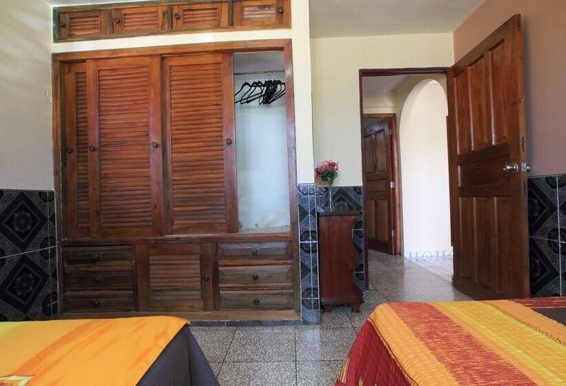 پانسیون Casa Yaima