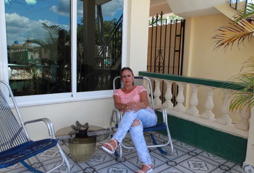 پانسیون Casa Yaima