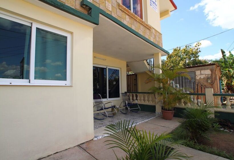 پانسیون Casa Yaima