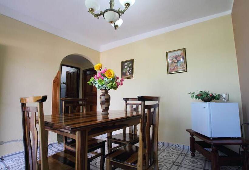 پانسیون Casa Yaima