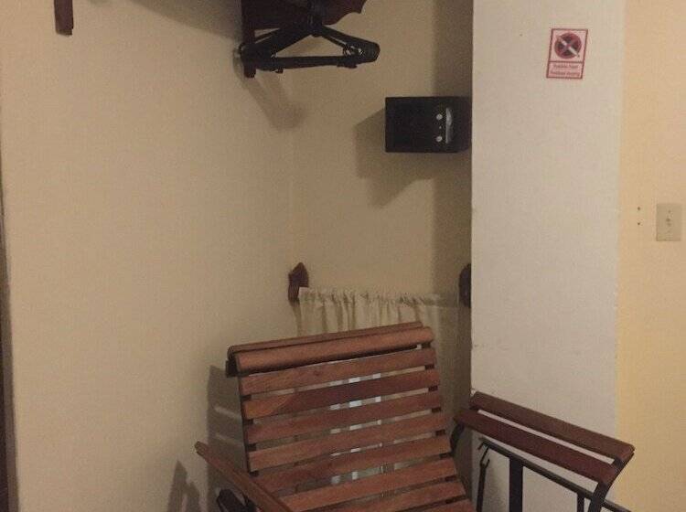 پانسیون Casa Fidel Y Analidys