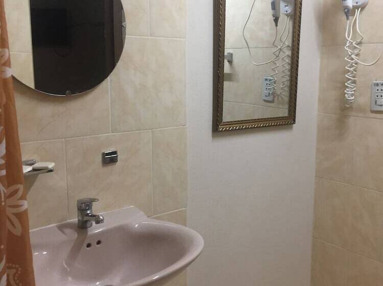 پانسیون Casa Fidel Y Analidys