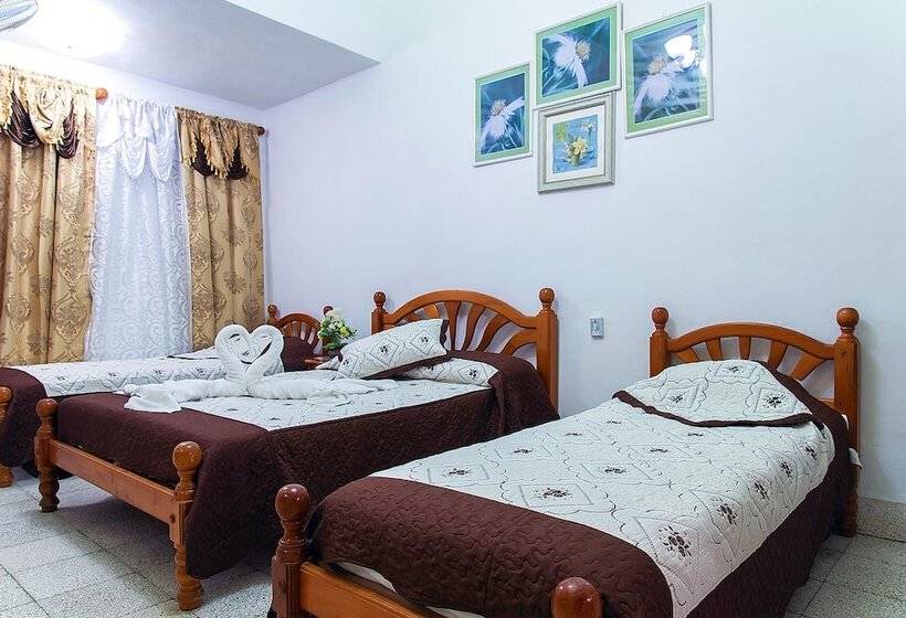 Majatalo Hostal Yakelyn