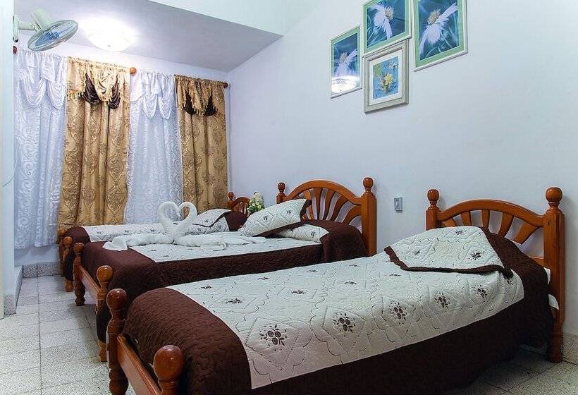 Majatalo Hostal Yakelyn