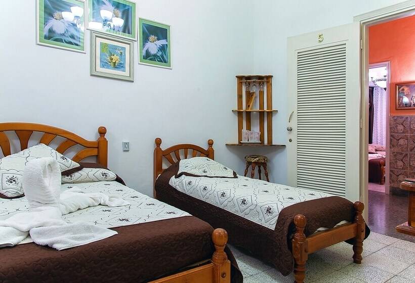 Majatalo Hostal Yakelyn