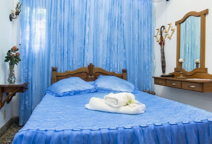 Majatalo Hostal Yakelyn