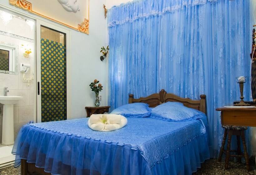 Majatalo Hostal Yakelyn