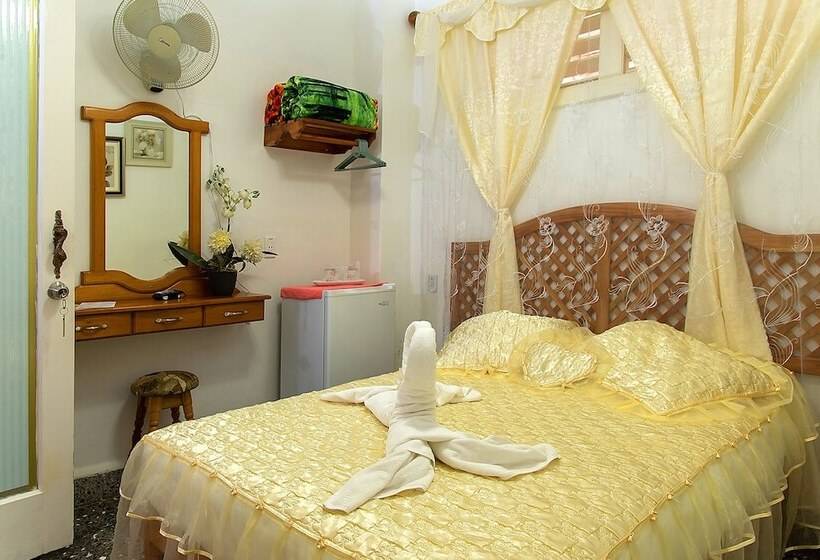 Majatalo Hostal Yakelyn